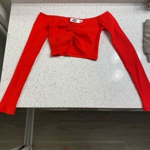 off the shoulder ruched crop top 🌸